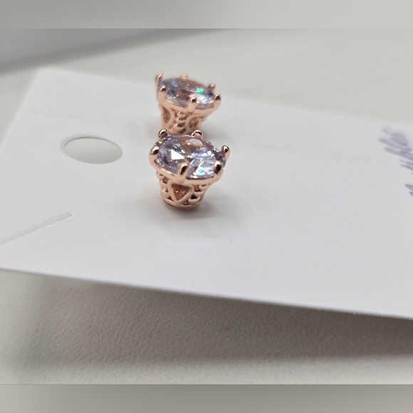 Swarovski Crystal Elements Rose Gold Stud Earrings Clear Prom Bridal Casual - Picture 2 of 5